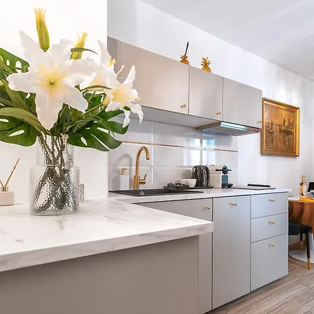 Versace Ksiecia Witolda 公寓 *