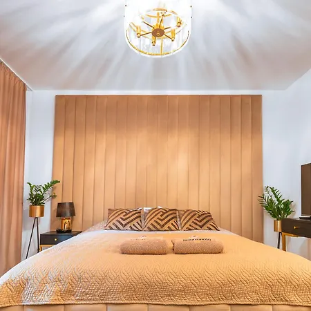 Versace Ksiecia Witolda Apartman *